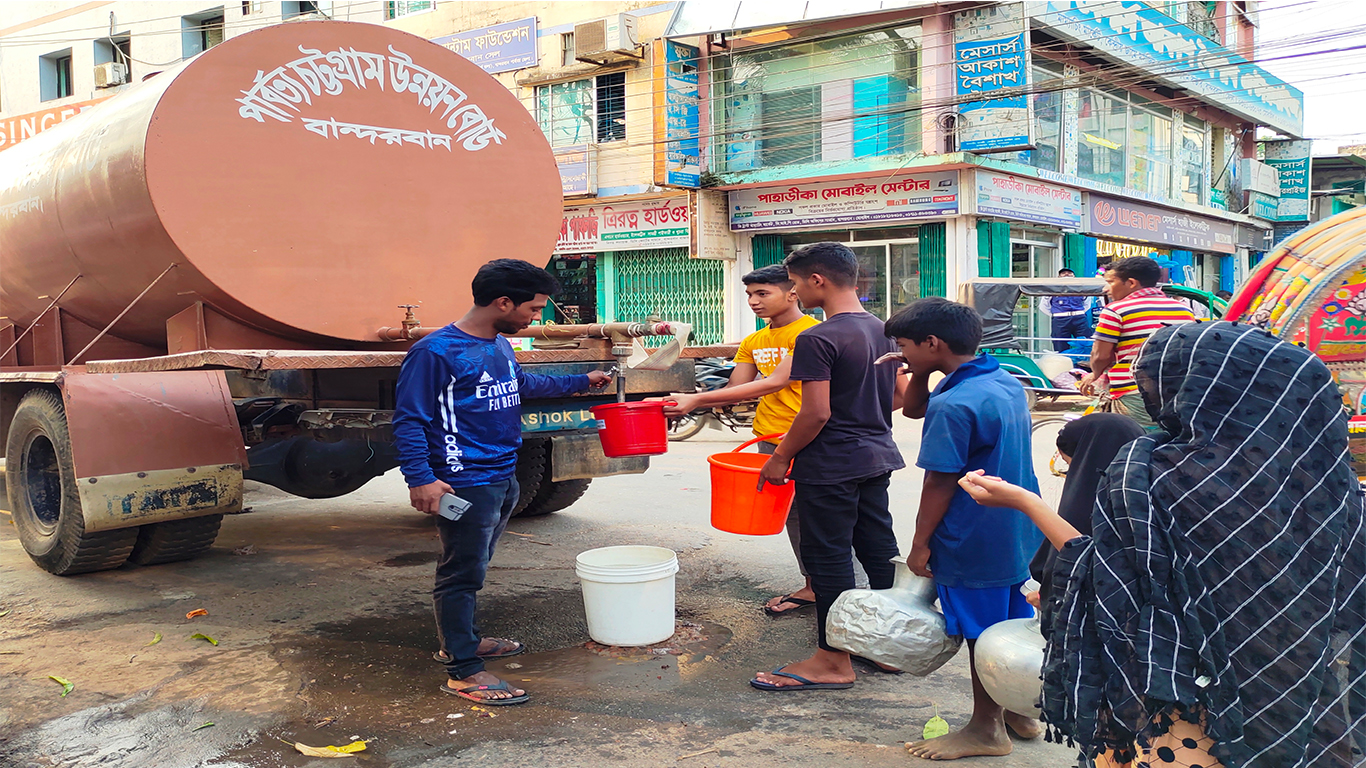  বান্দরবানে রমজান উপলক্ষে বিশুদ্ধ পানি সরবরাহ করছে উন্নয়ন বোর্ড