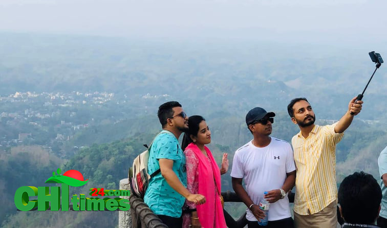 মেঘের রাজ্য নিলাচলে প্রাণ জুড়ানো পর্যটক