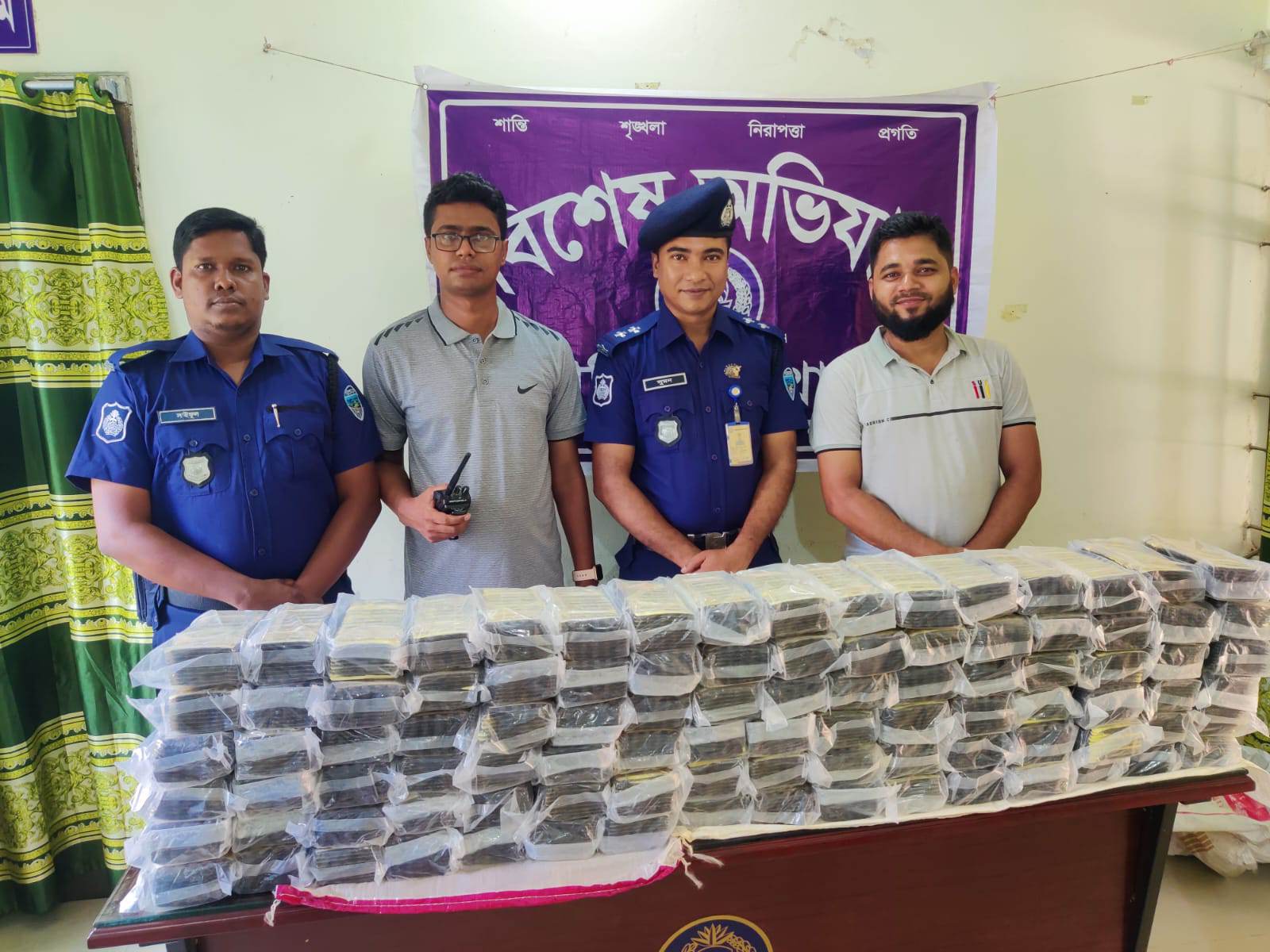 মা‌টিরাঙ্গায় ৬ লক্ষ‌ টাকার ভারতীয় ঔষধ জব্দ