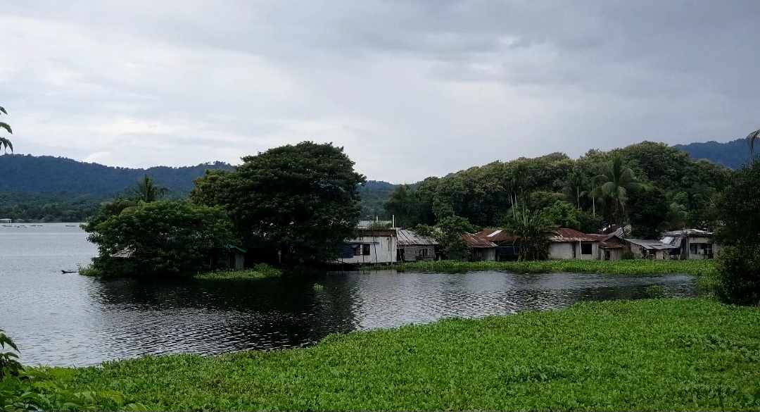 কাপ্তাই হ্রদে পানি বৃদ্ধিতে জলবন্দি ১০ হাজার পরিবার