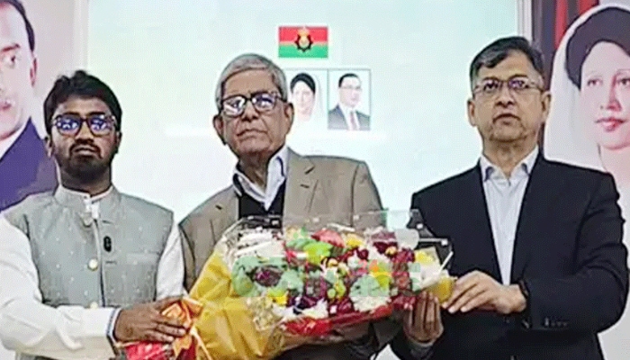 বিএনপিতে যোগ দিয়ে ঝিনাইদহ-৪ থেকে প্রার্থী রাশেদ খান, ঐক্যের ডাক মির্জা ফখরুলের