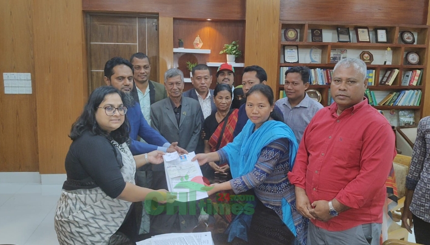রাঙামাটিতে বিপ্লবী ওয়ার্কার্স পার্টির প্রার্থী জুঁই চাকমার মনোনয়ন দাখিল