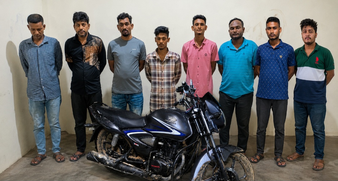 রাঙামাটিতে পুলিশের সাঁড়াশি অভিযান: ১৪ মামলার পলাতক আসামিসহ ৮ জন গ্রেপ্তার