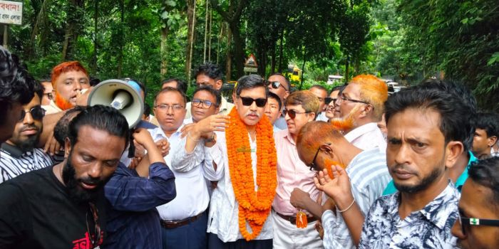 আমি এখনো সংসদ সদস্য, ভুলে যাবেন না-রাঙামাটিতে ফিরে দীপেন দেওয়ান