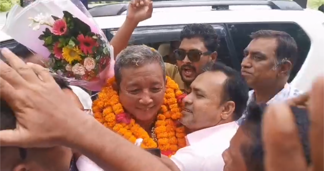 রাঙামাটি জেলা পরিষদের চেয়ারম্যান ও সদস্যদের ইউছুফ চৌধুরীর নেতৃত্বে সংবর্ধনা